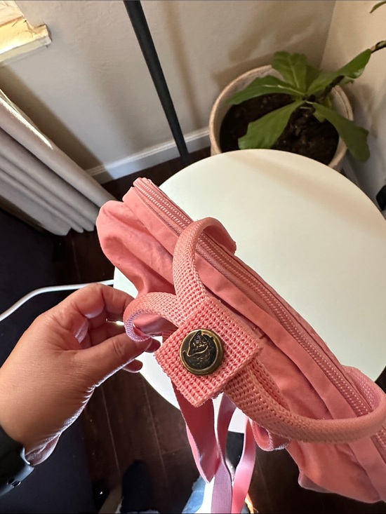 Fjallraven Kånken Backpack in Dusty Pink main image 7
